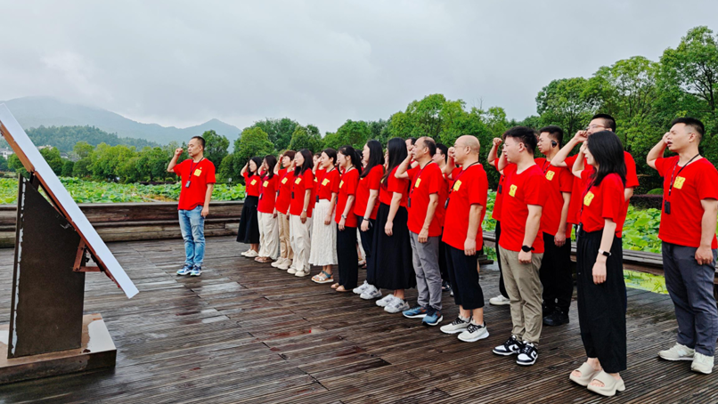 重庆财经职业学院组织全体思政课教师于7月12日至18日在福建龙岩市、厦门市开展系列培训活动。.png